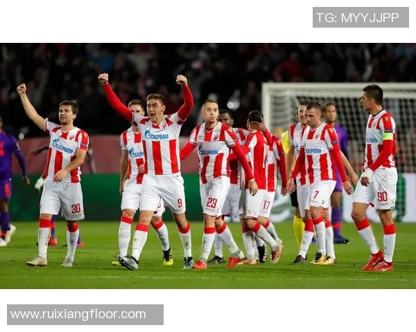 足球巨星痛失挚友 悲伤瞬间引发球迷深切共鸣